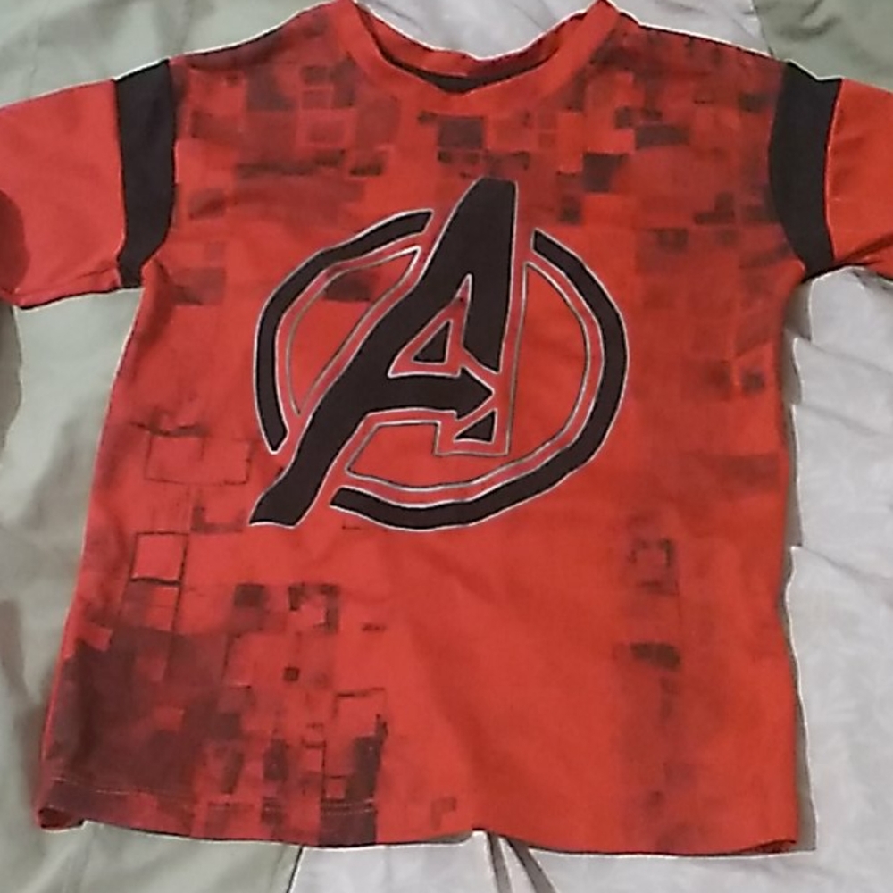 Boys Marvel's Avengers Shirt